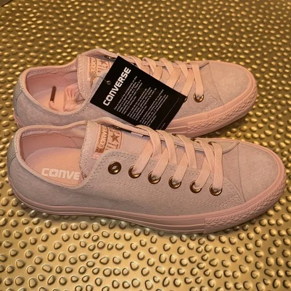 NWT no box pink &amp; rose gold suede converses sneakers size 6.5