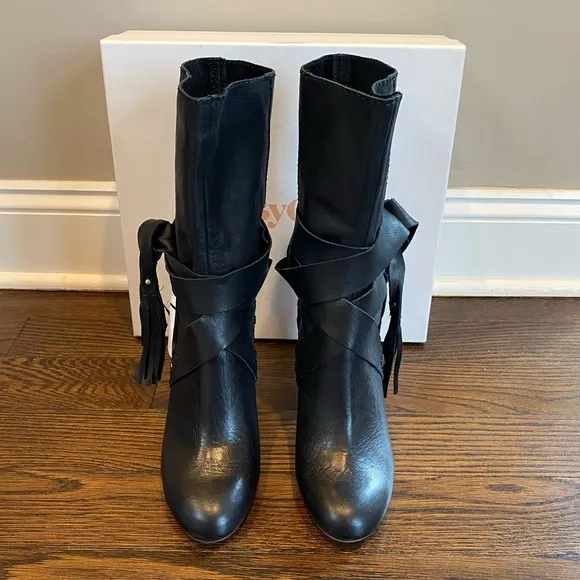 NWT See by Chloe crosta black leather boots