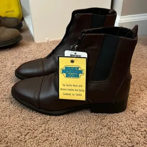 NWT Smoky Mountains Brown Leather Horseback Riding Boots Woman’s Size 7