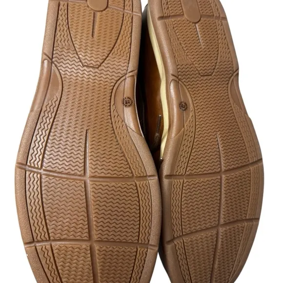 NWT St John’s Bay Brown Leather Boat Shoes Size 12