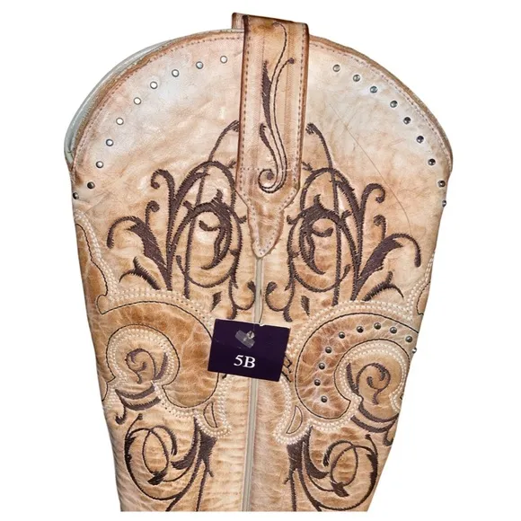 NWT! Sterling River Women’s 5B Western Brown Beige Snip Toe Studded Cowboy Boots