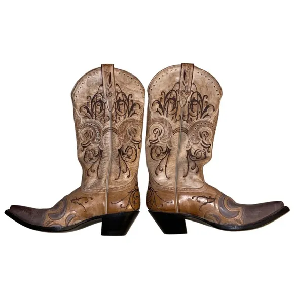 NWT! Sterling River Women’s 5B Western Brown Beige Snip Toe Studded Cowboy Boots