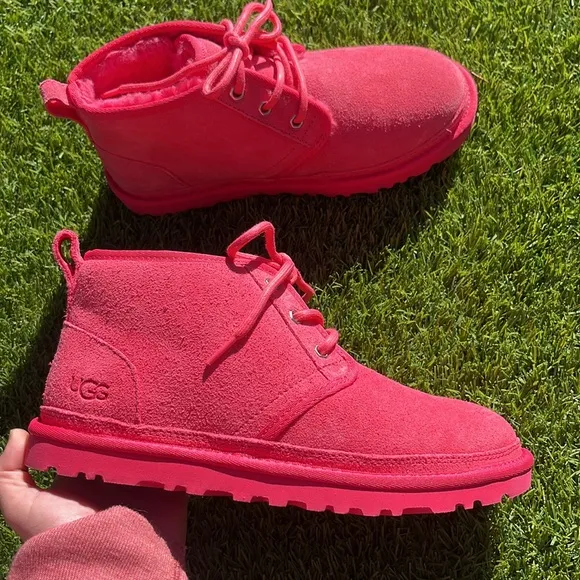 NWT UGG Neumel Boots!