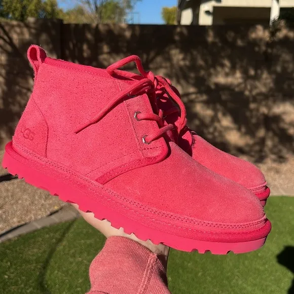 NWT UGG Neumel Boots!