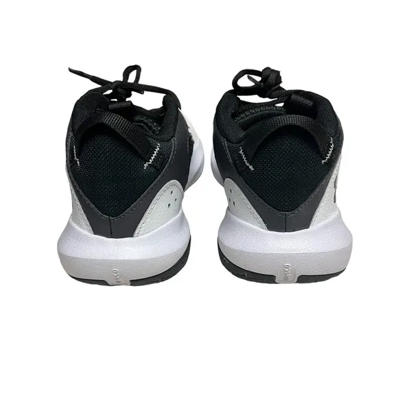 NWT Unisex UA Lockdown 6 Basketball Shoes 6Y
