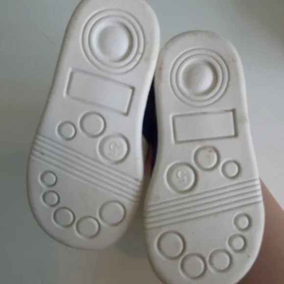 NWT VINTAGE Disney Baby Shoes