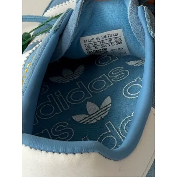 NWT Adidas Womens Suede Handball Spezial Low Top Sneakers Light Blue Size 6.5