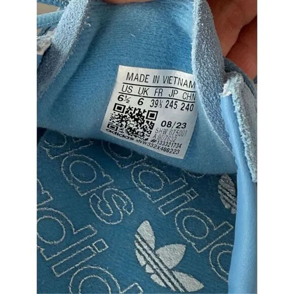 NWT Adidas Womens Suede Handball Spezial Low Top Sneakers Light Blue Size 6.5