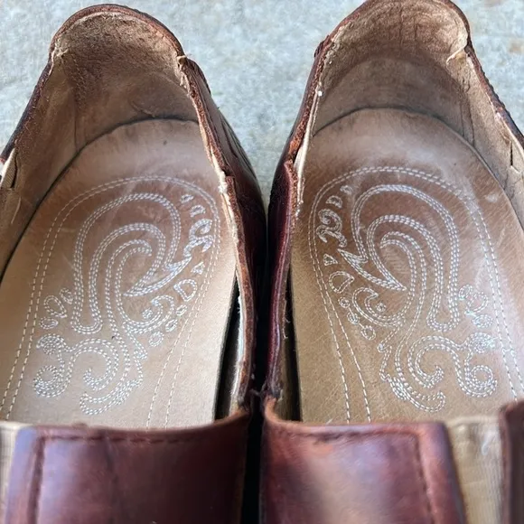 Olukai Kama’aina Mens Sz 9 Leather Slip On Loafer Casual Shoes