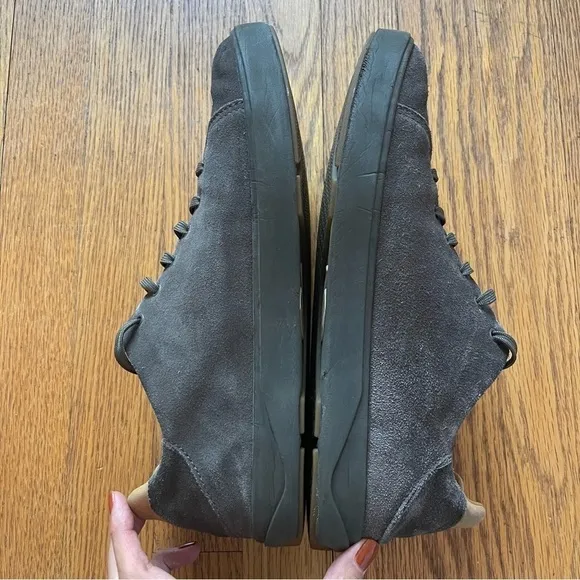 OluKai Lae'Ahi Likala Mens Suede Sneakers Grey Size 10.5