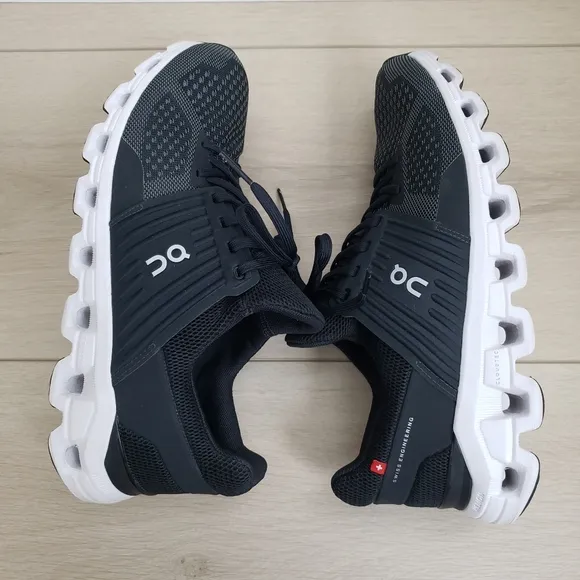 On Cloud Men's Swift Running Black And White Athletic Shoes Sz 7.5
