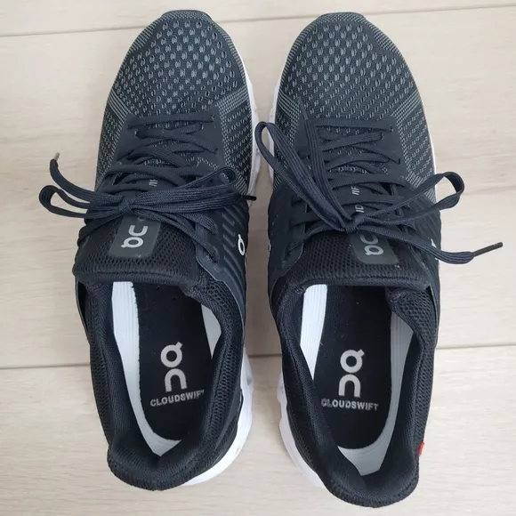 On Cloud Men's Swift Running Black And White Athletic Shoes Sz 7.5