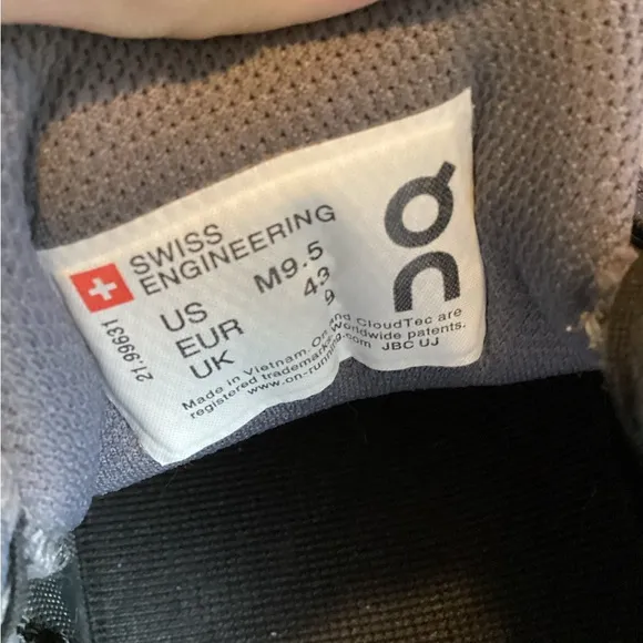 On Cloud On Running Cloudflyer ll shoes