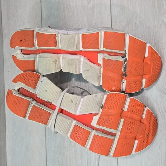 On Cloud Runner Men's Gray &amp;Orange Athletic Shoes Running Sneakers Sz 10