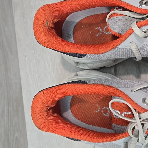 On Cloud Runner Men's Gray &amp;Orange Athletic Shoes Running Sneakers Sz 10