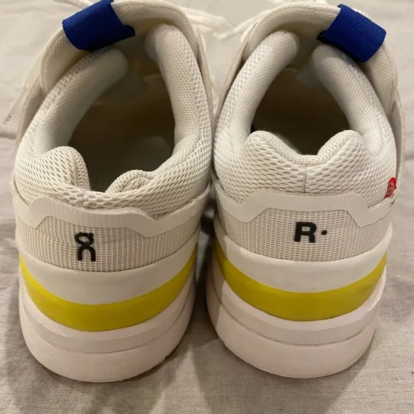 ON on cloud running womens the Roger Spin Shoes undyed white yellow size 7.5