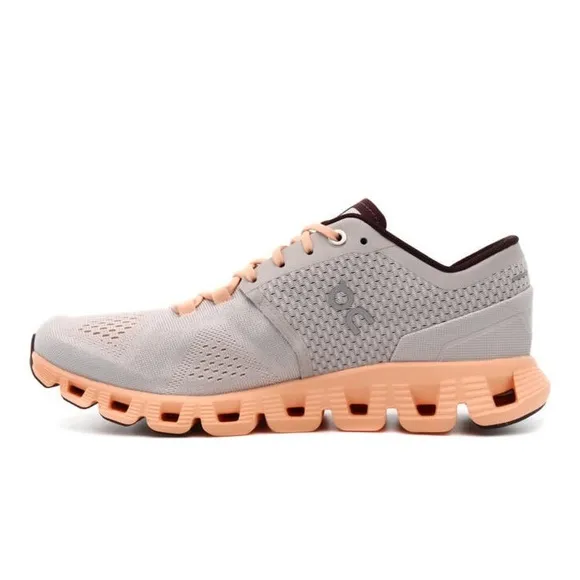 ON RUNNING WMNS CLOUD X &quot;SILVER&quot;