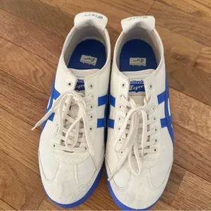 Onitsuka Tiger  Men's White and Blue Sneakers Sz US 8 / EUR 41.5