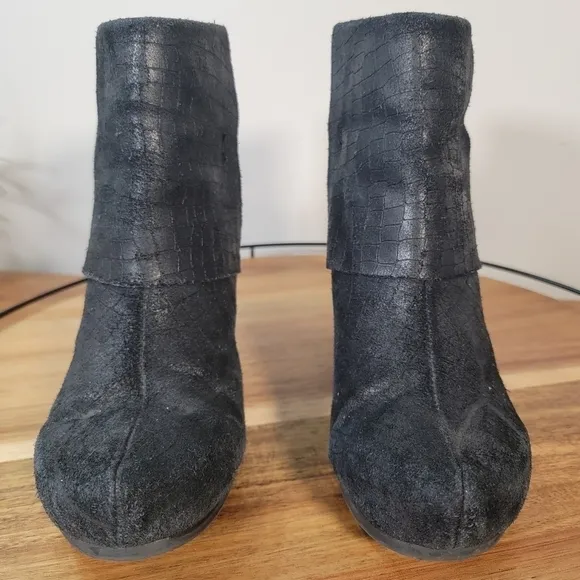 OTBT Ringold Black Oiled Suede Wedge Booties Size 7