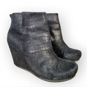 OTBT Ringold Black Oiled Suede Wedge Booties Size 7
