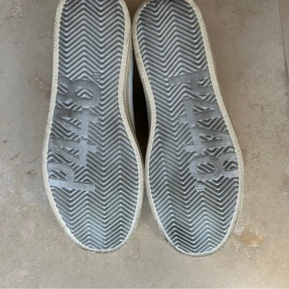 P448 Sneakers US Size 9
