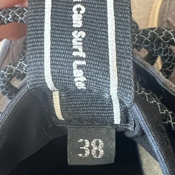 p448 Sneakers