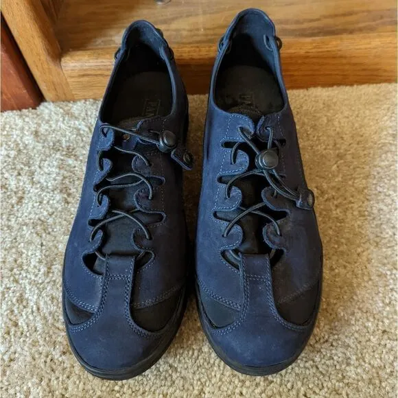 Pandere orthopedic adjustable leather sneaker sz 12 euc blue suede