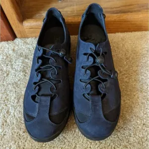 Pandere orthopedic adjustable leather sneaker sz 12 euc blue suede