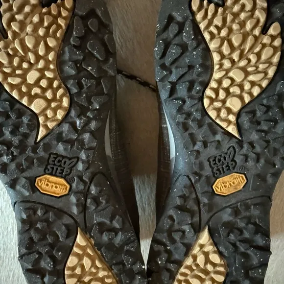 Patagonia Brown  Hiking Shoes