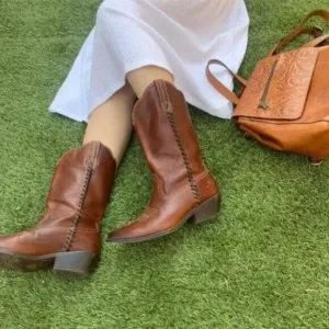 Patricia Nash Bergamo Brown Leather Scalloped Boots Sz 8