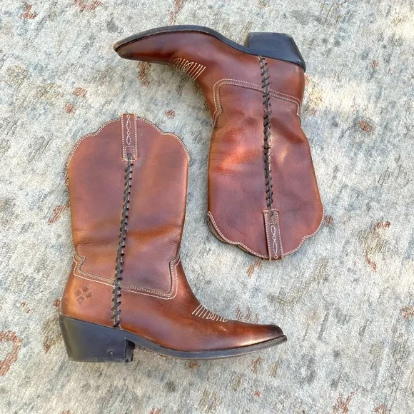 Patricia Nash Bergamo Brown Leather Scalloped Boots Sz 8
