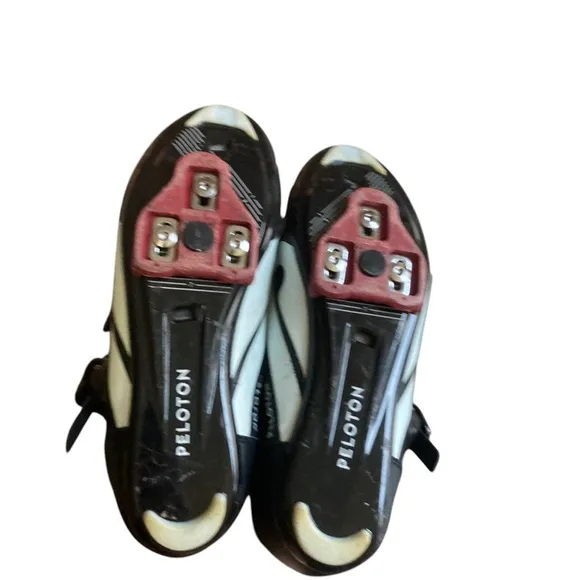 Peloton Black and Red Cycling Shoes Unisex Size 40