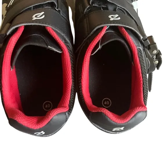 Peloton Black and Red Cycling Shoes Unisex Size 40