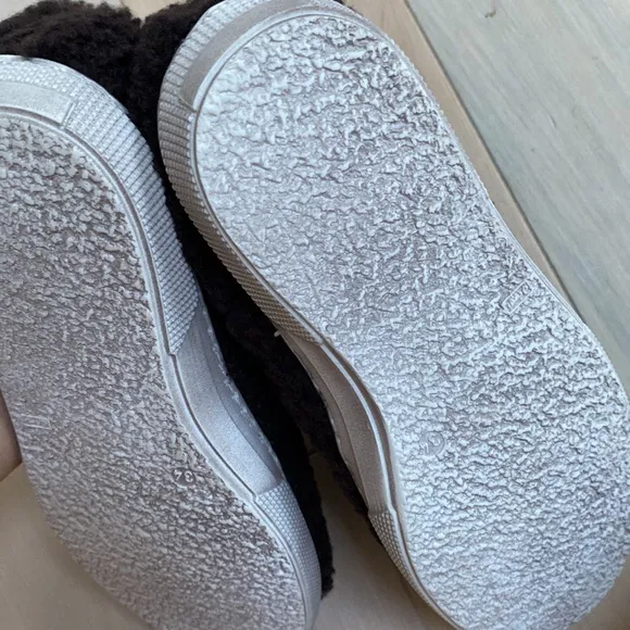 Pepe Italian boys girls shown sherpa leather shoes
