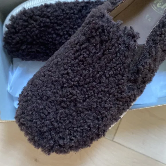 Pepe Italian boys girls shown sherpa leather shoes