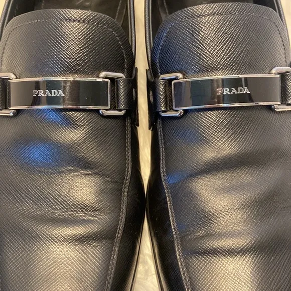 PRADA 2DC135 Black Saffiano Leather Lettering Logo Bit Loafers UK 7 - US 8