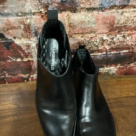 PREOWNED Black Leather Karl Lagerfeld Boots with bag in excellent condition