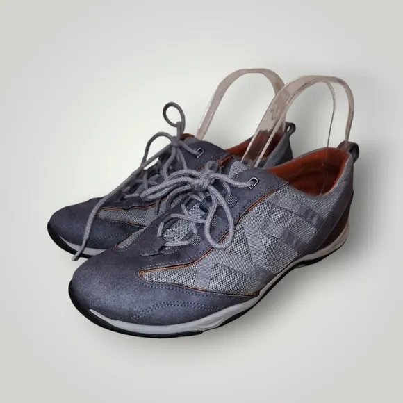 privo clarks gray suede light weight Sneakers Size 8