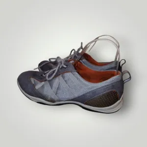 privo clarks gray suede light weight Sneakers Size 8