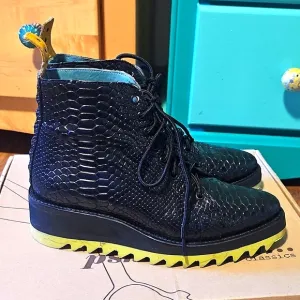 Pskaufman hallway with custom sole sz. 8