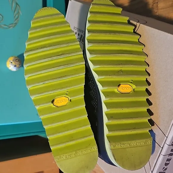 Pskaufman hallway with custom sole sz. 8