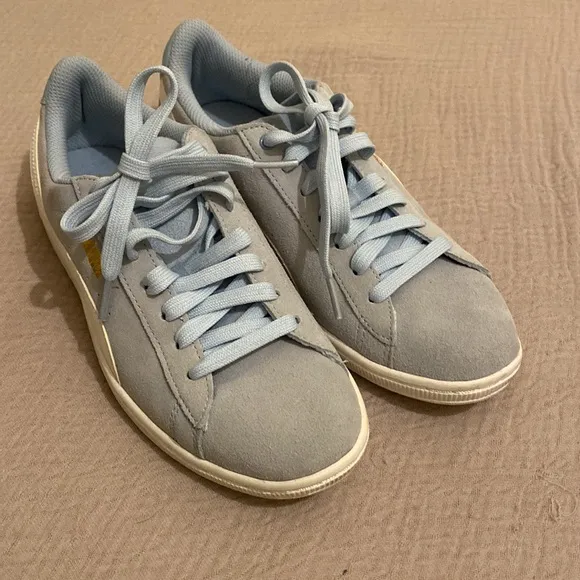 Puma Blue Suede Sneakers. Size 8. New