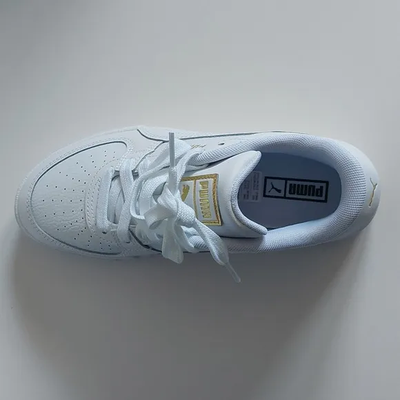 Puma ca pro Classic Junior's white shoes  sneakers size 6c