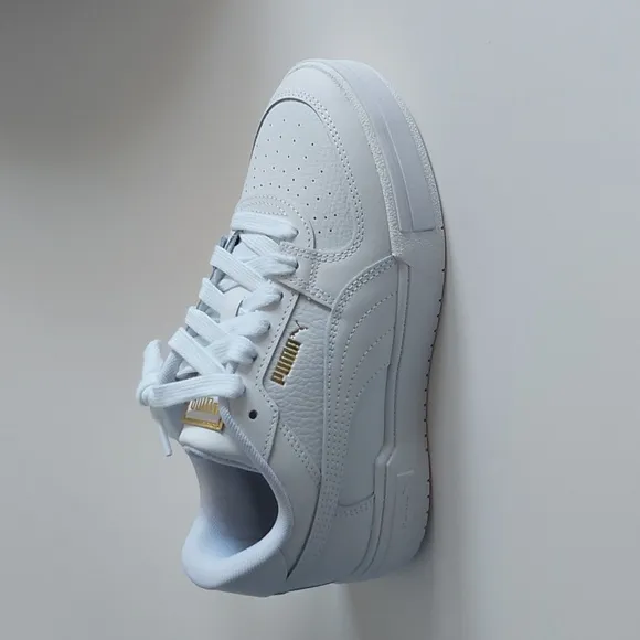 Puma ca pro Classic Junior's white shoes  sneakers size 6c