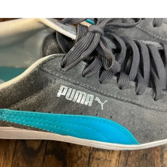 Puma classic suede and leather sneakers shoes with blue and silver details sz 9