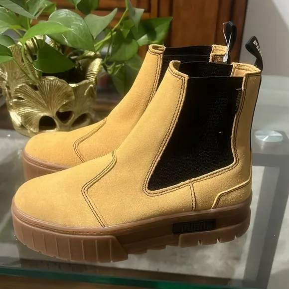 PUMA Mayze platform chelsea boots in tan