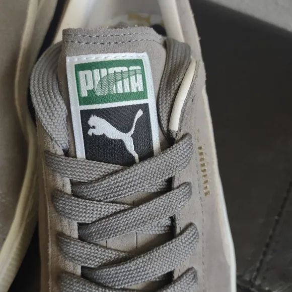 Puma Suede Classic  Gray White Men's Sneakers Size 8 NWOT