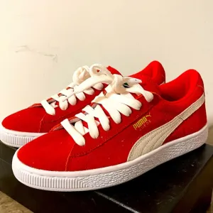 Puma Suede Classic XXI Sneakers size 5