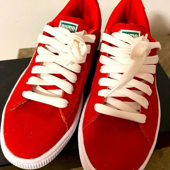 Puma Suede Classic XXI Sneakers size 5
