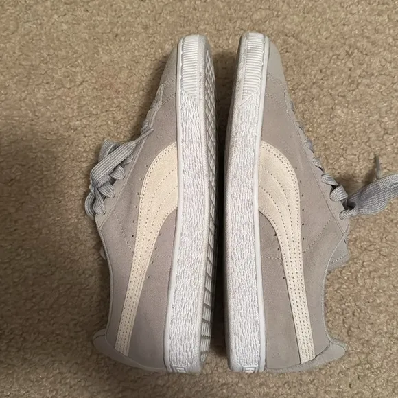 Puma Suede Classics Sneakers Size 10 Color Gray White Gold